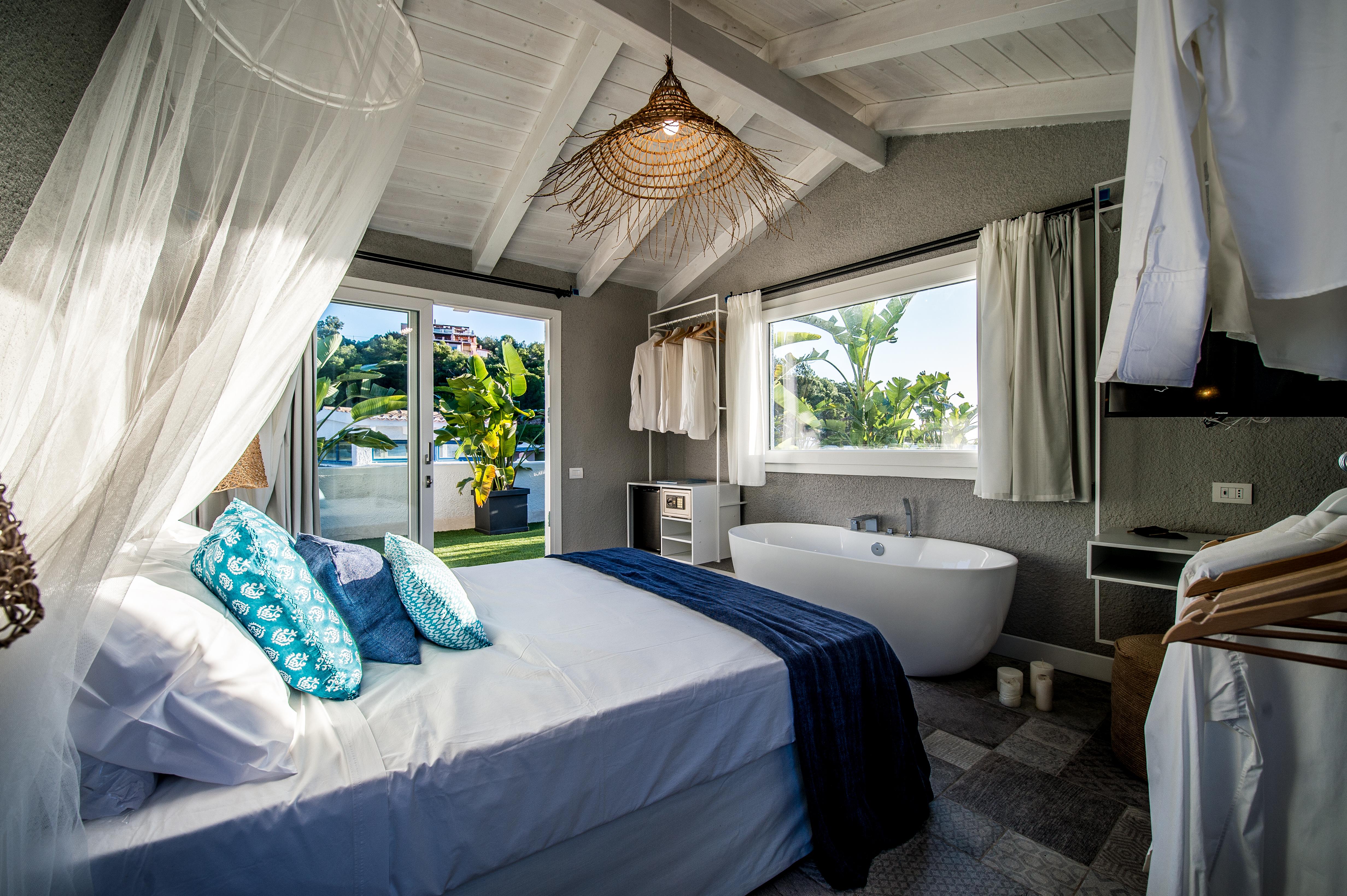 Boutique Hotel Capo Blu Santa Margherita di Pula Eksteriør billede