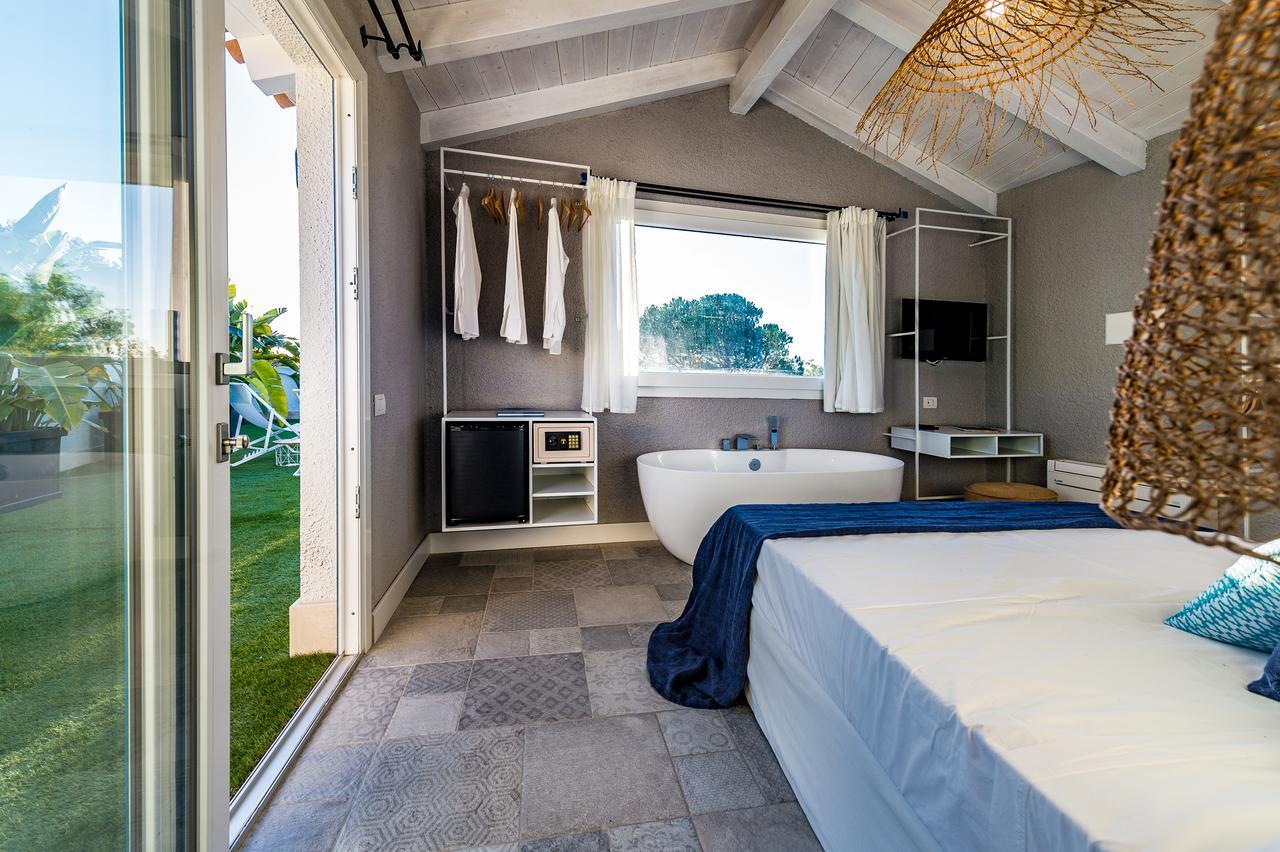 Boutique Hotel Capo Blu Santa Margherita di Pula Eksteriør billede